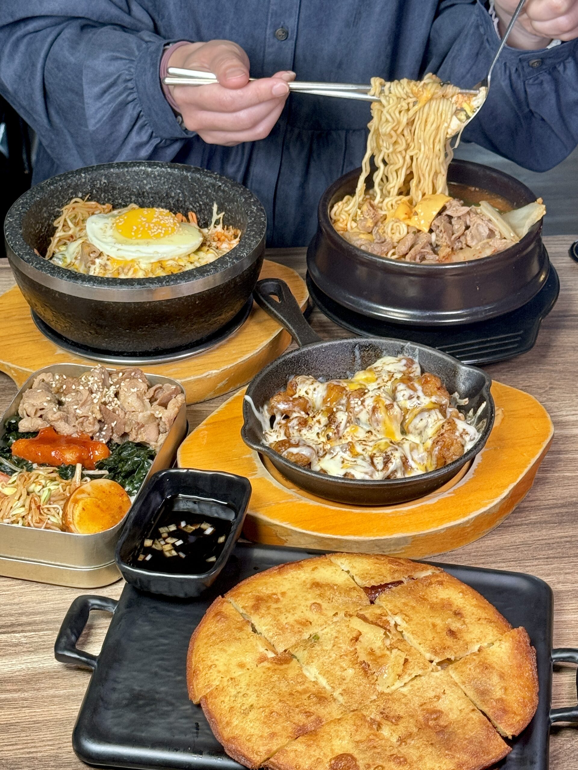 鳳山 左營『潮韓食』韓式炸雞超牽絲 超推石鍋拌飯 @高雄美食底對