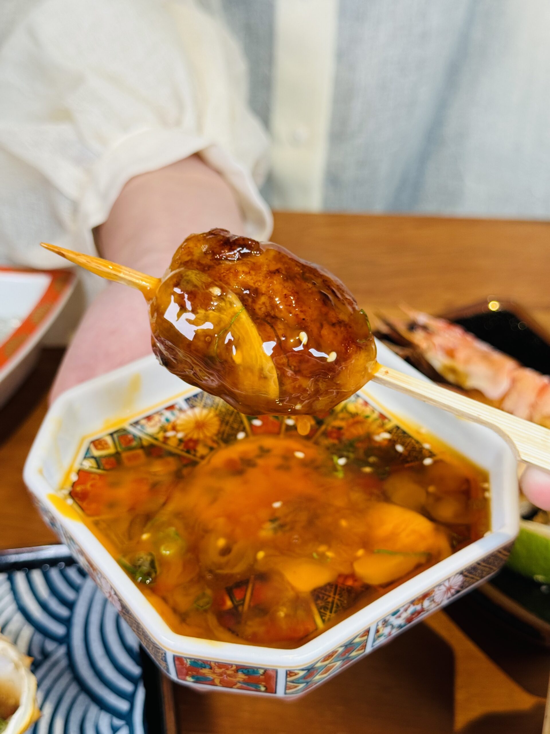 高雄後驛商圈『万x串燒酒場』超爆棚 燒鳥系列必點 生啤半價 @高雄美食底對