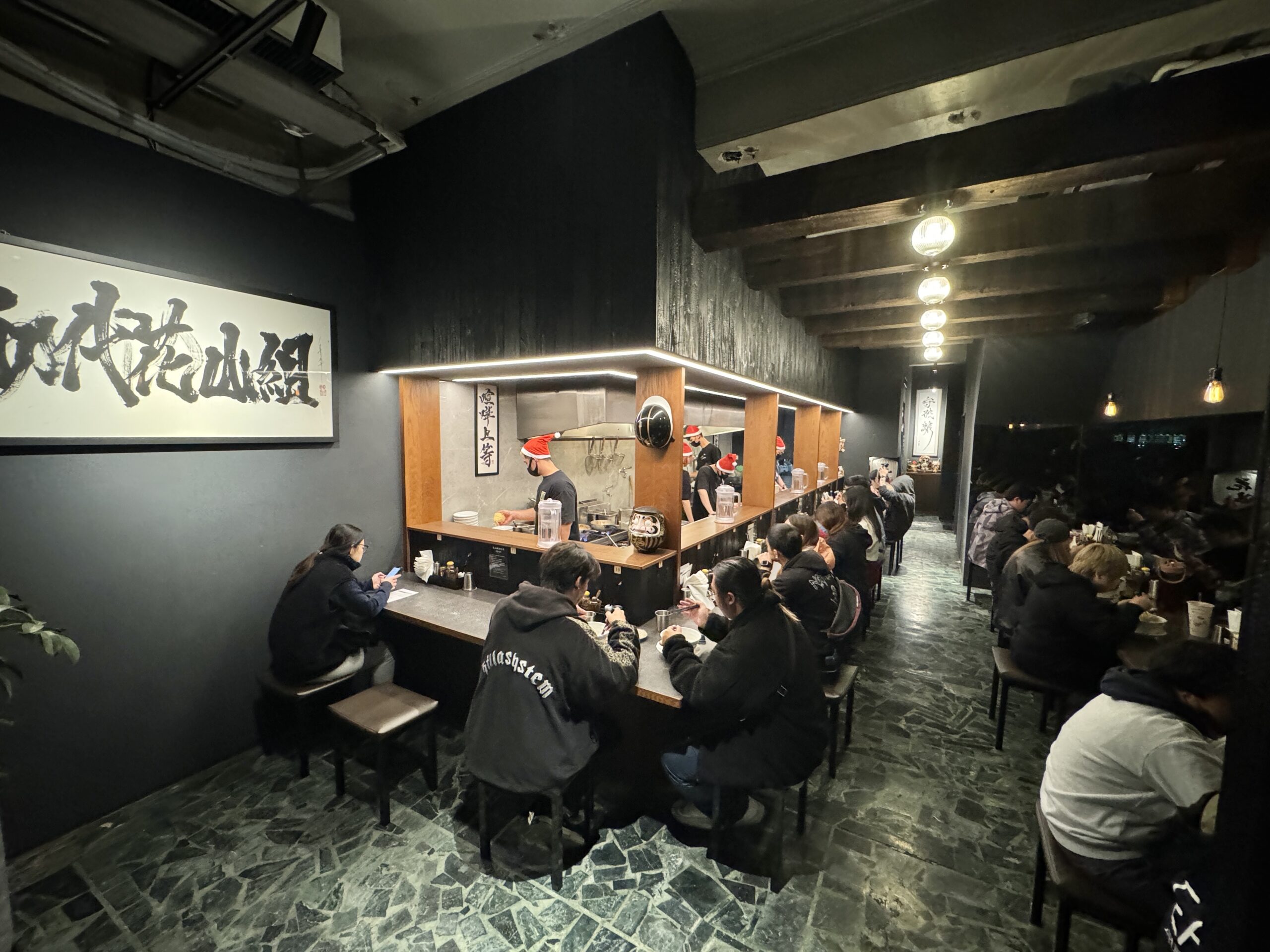 高雄拉麵 牛骨白湯拉麵 『初代花山拉麵』新興區美食 可免費加麵 @高雄美食底對