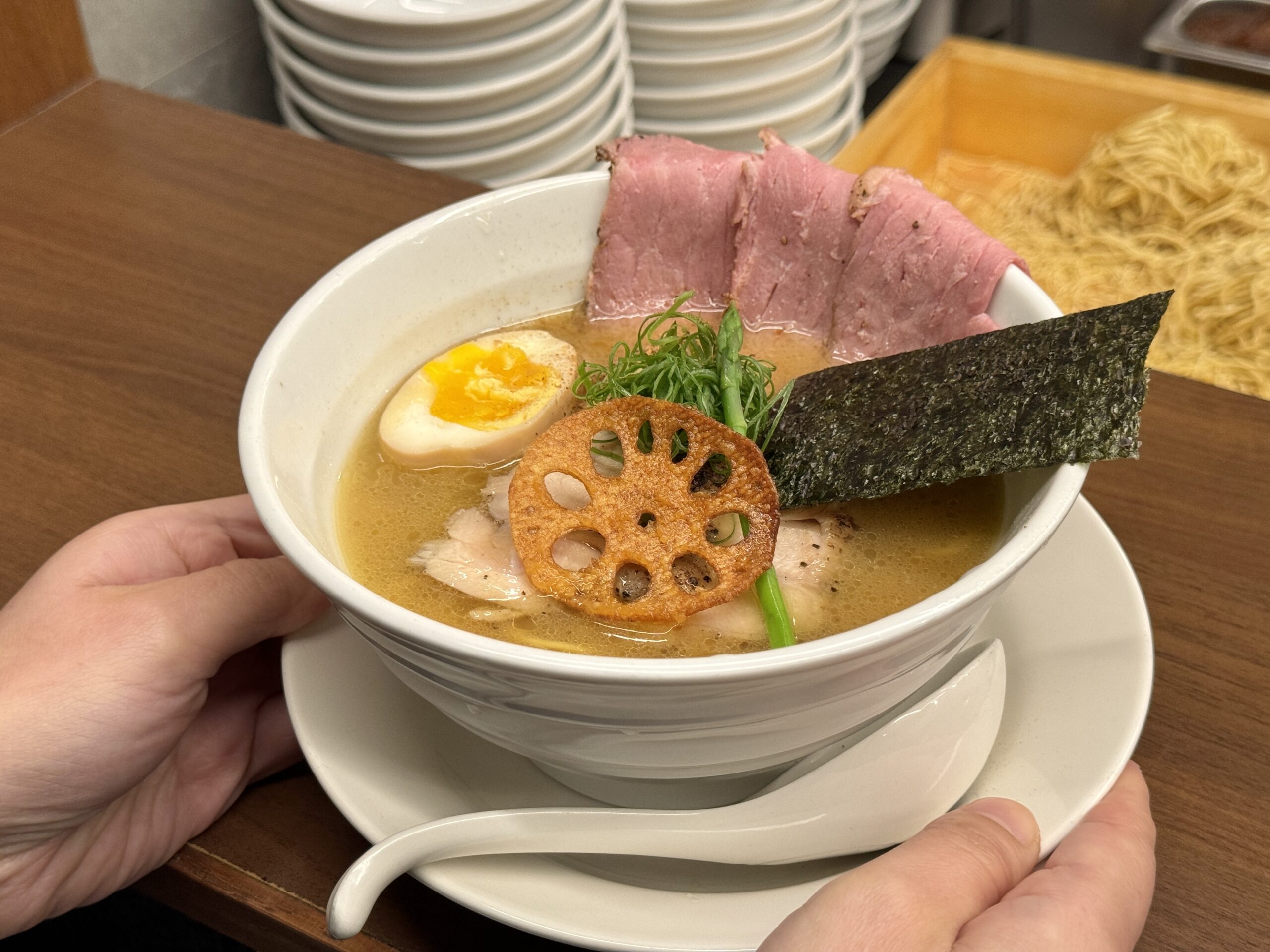 高雄拉麵 牛骨白湯拉麵 『初代花山拉麵』新興區美食 可免費加麵 @高雄美食底對