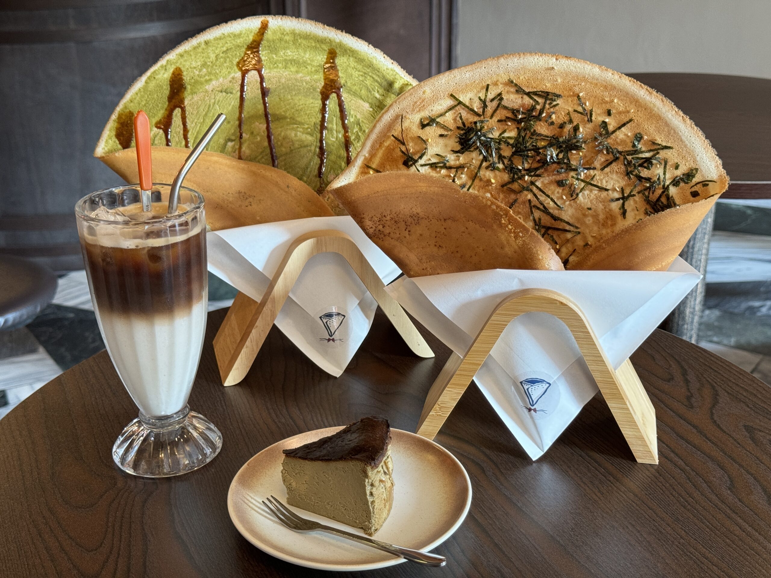 (新店)新堀江『卷季』復古可麗餅喫茶店 深夜咖啡廳 @高雄美食底對
