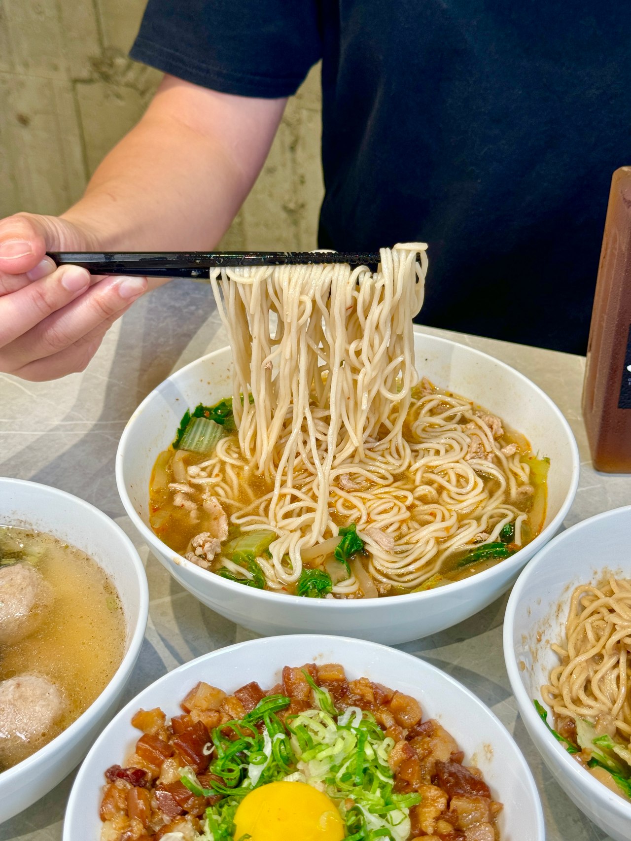 高雄新開 『鼎DING 現炒榨菜肉絲麵』  高雄美術館門市 有菜單 @高雄美食底對