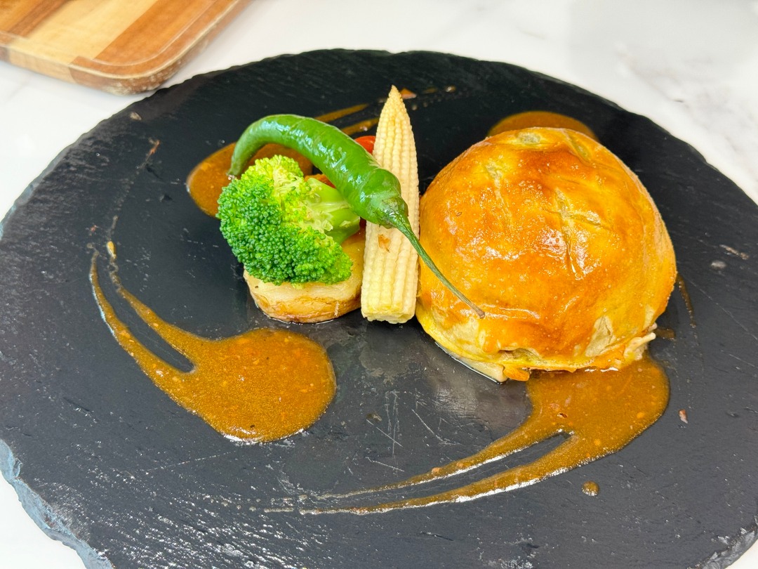 高雄必吃威靈頓牛排『green餐廳』美術館義大利麵 排餐推薦 慶生推薦 @高雄美食底對