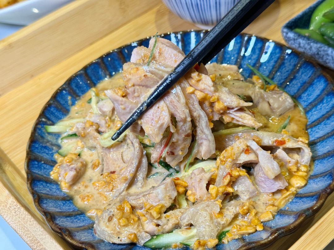 霸氣蔥㸆肋排麵『餓呆E Dai Noodles』文青風好拍照餐點又厲害！好市多大順店周圍美食 @高雄美食底對