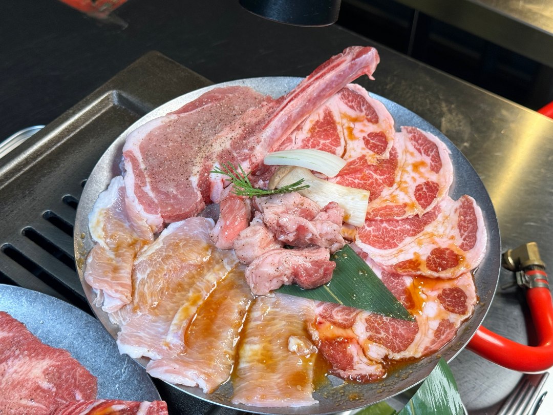 鹽埕宵夜燒肉『鹿邊燒肉』一人燒肉推薦 高雄平價燒肉 @高雄美食底對
