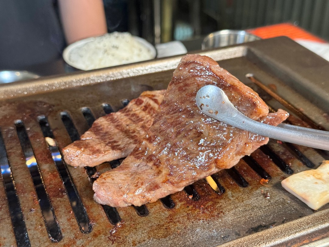 鹽埕宵夜燒肉『鹿邊燒肉』一人燒肉推薦 高雄平價燒肉 @高雄美食底對