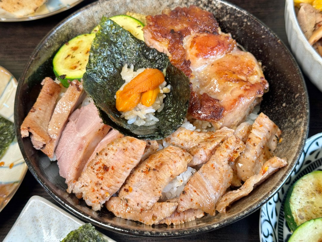 高雄平價丼飯『感丼現食料理』大份量能吃飽！超敢給料～鳳山丼飯 鳳山餐廳推薦 @高雄美食底對