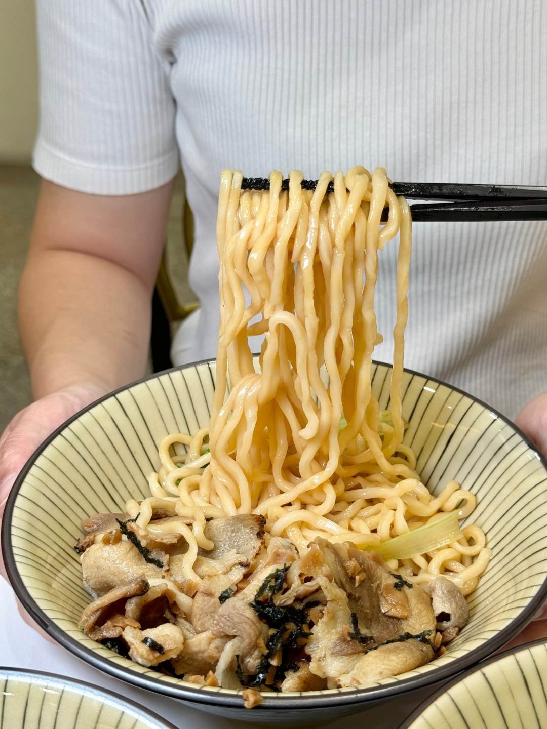 高雄文化中心『一川拌麵』塔香番茄皮蛋拌麵超吸睛 高雄拌麵推薦 @高雄美食底對