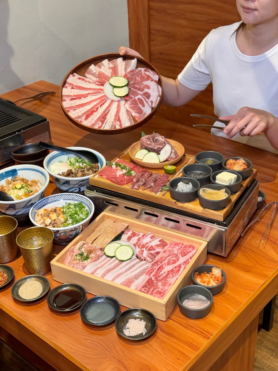 獨享30公分嫩肩牛。高雄最狂一人燒肉『小泉Shoba 一人前燒肉專門店』左營單人燒肉 @高雄美食底對