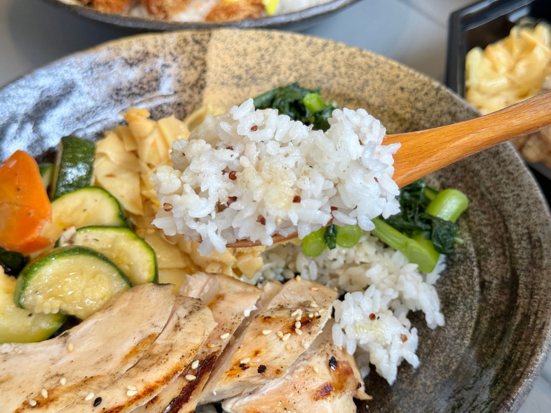 高雄直火柴燒餐盒『森碳』炭香燒肉餐盒 龍眼木直火碳烤 健康餐盒 @高雄美食底對
