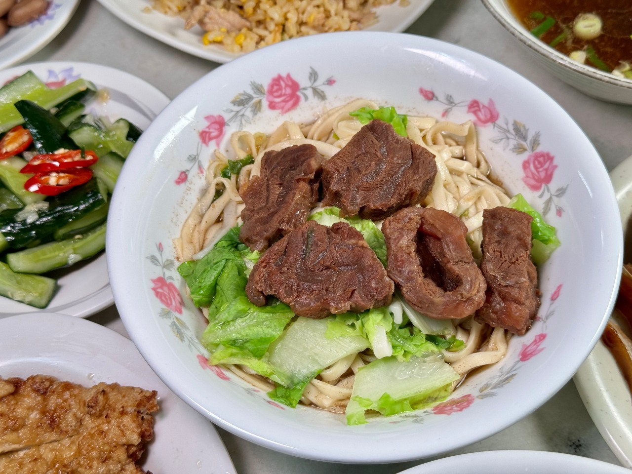 每日限量手工麵『鄧記家常牛肉麵』高雄第一名的炸醬麵 高雄牛肉麵 @高雄美食底對