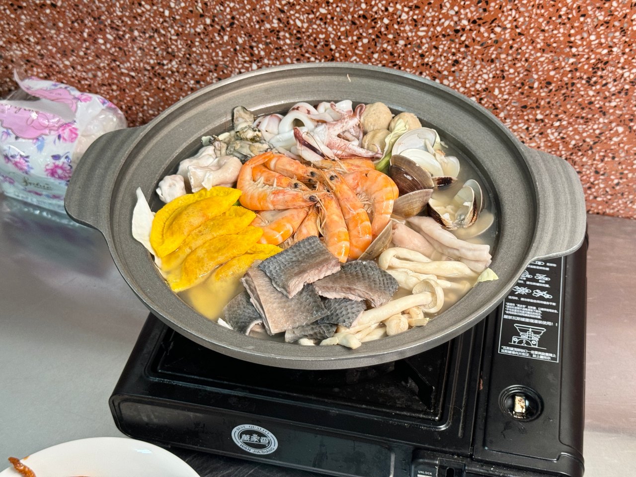 左營宵夜滷味平價百元熱炒『熊ㄠ炒』爆炒滷味炒飯60元 @高雄美食底對