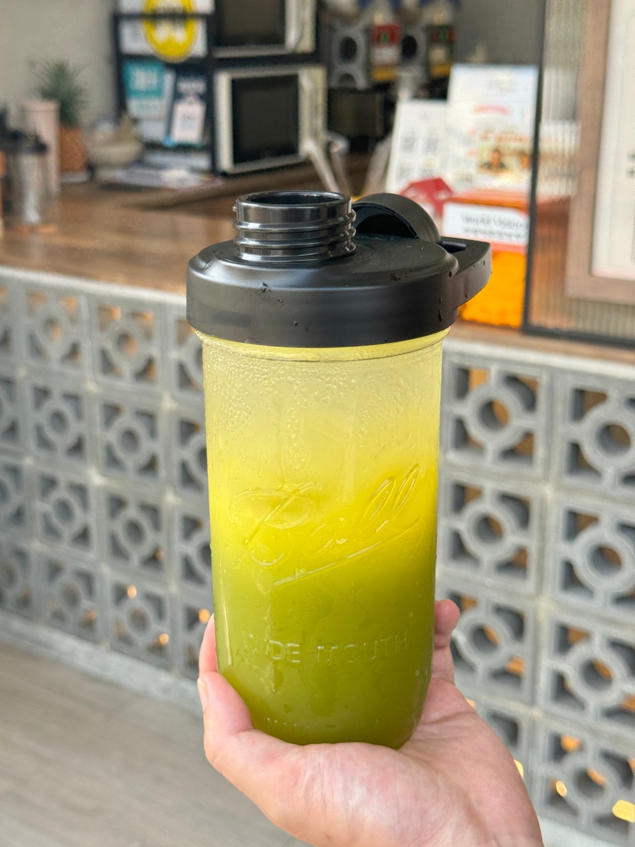 高雄主打甘蔗飲 天然好喝的飲料『莯茶』新鮮百分之百純甘蔗汁 消暑解渴 @高雄美食底對