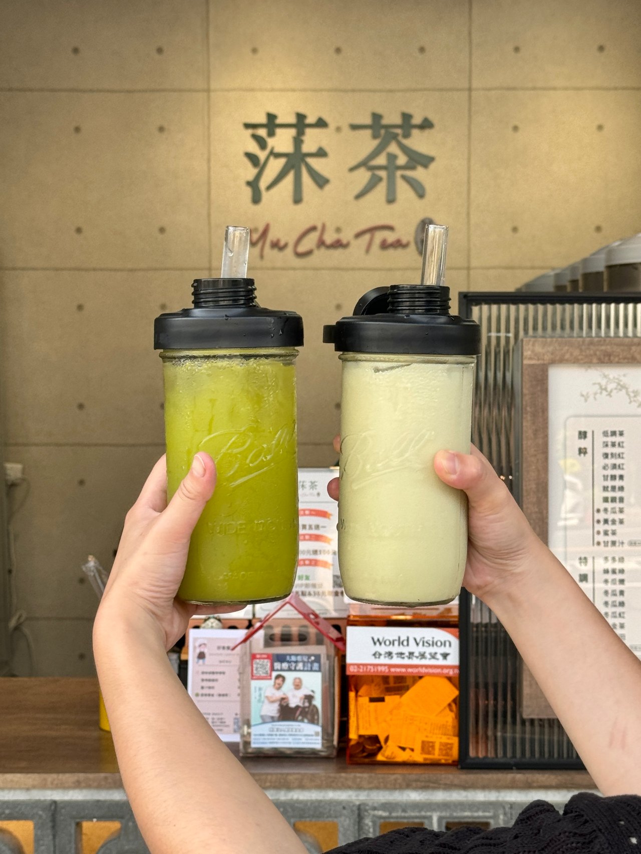 高雄主打甘蔗飲 天然好喝的飲料『莯茶』新鮮百分之百純甘蔗汁 消暑解渴 @高雄美食底對