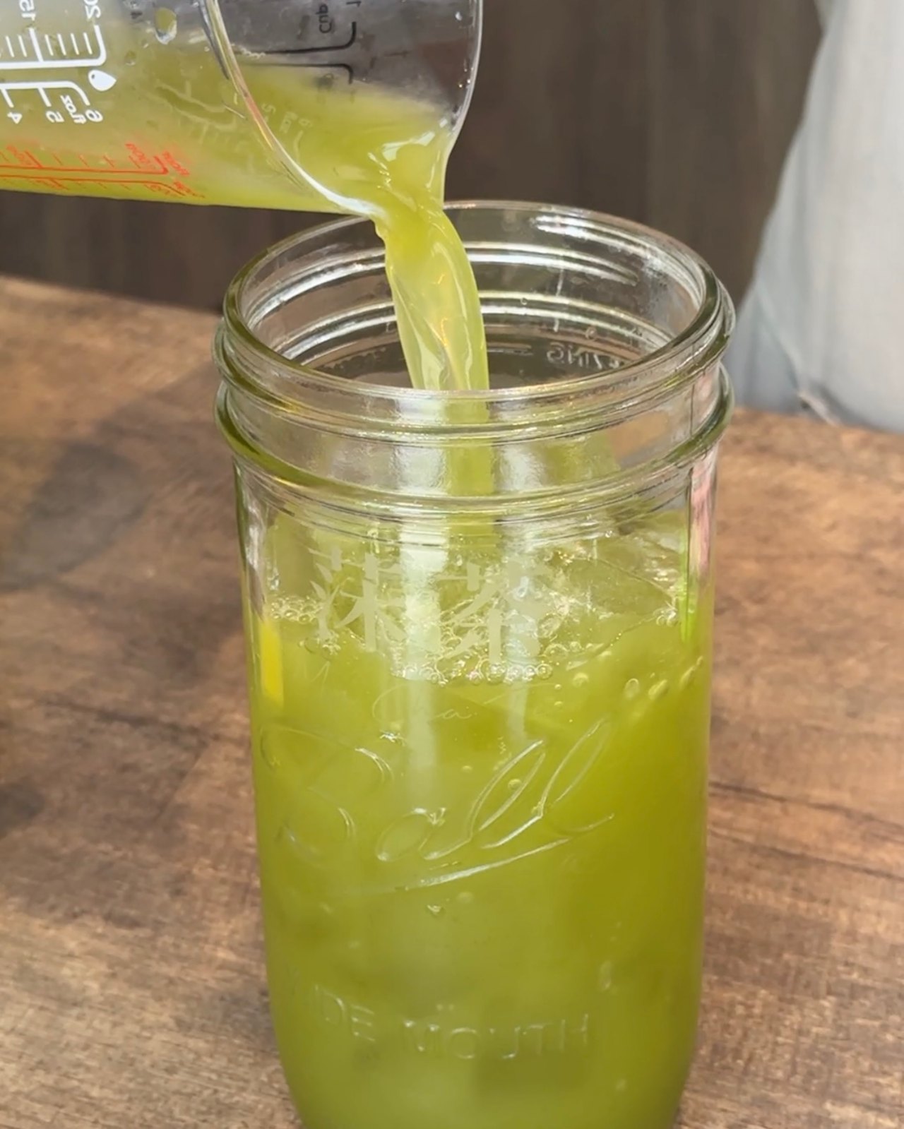 高雄主打甘蔗飲 天然好喝的飲料『莯茶』新鮮百分之百純甘蔗汁 消暑解渴 @高雄美食底對