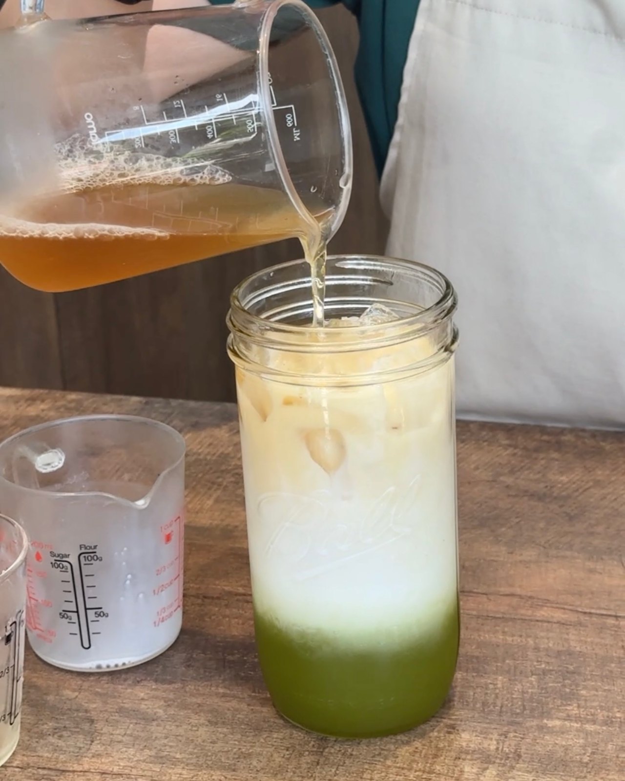 高雄主打甘蔗飲 天然好喝的飲料『莯茶』新鮮百分之百純甘蔗汁 消暑解渴 @高雄美食底對