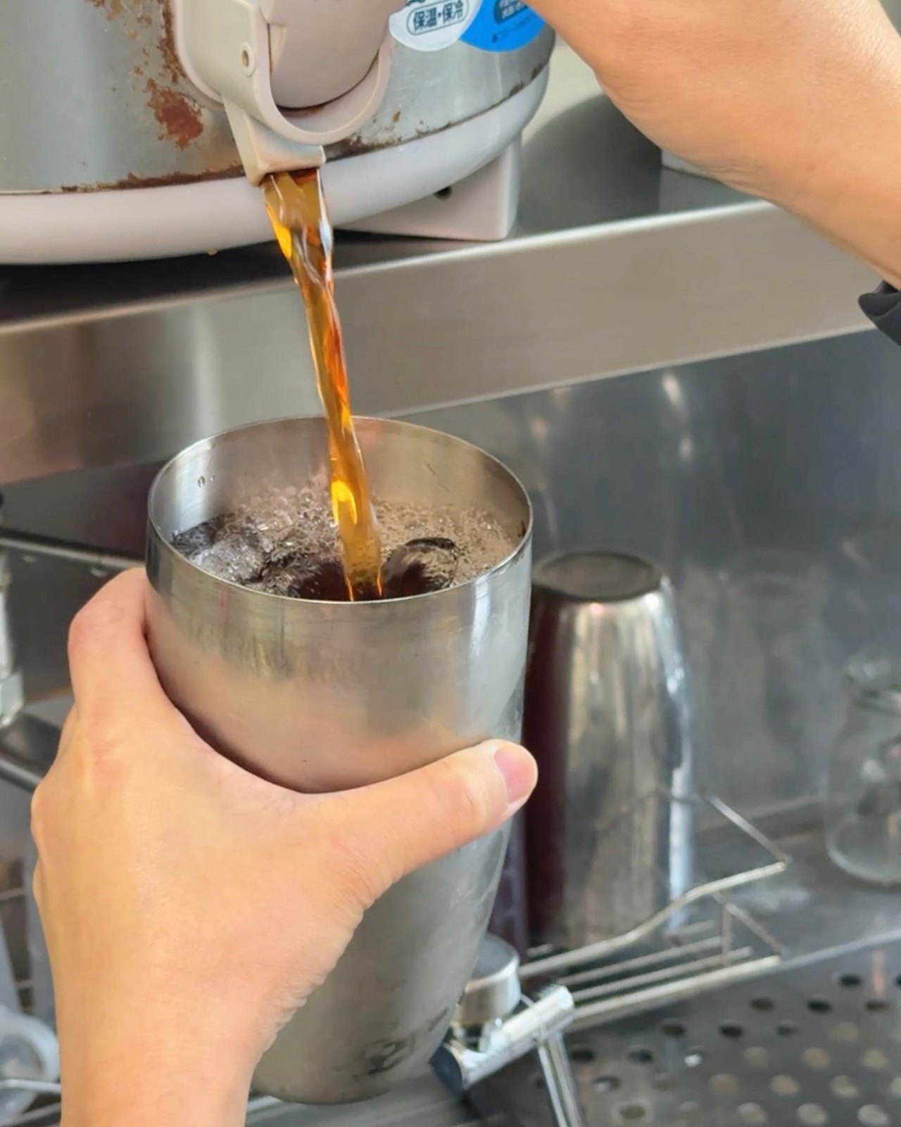 高雄主打甘蔗飲 天然好喝的飲料『莯茶』新鮮百分之百純甘蔗汁 消暑解渴 @高雄美食底對