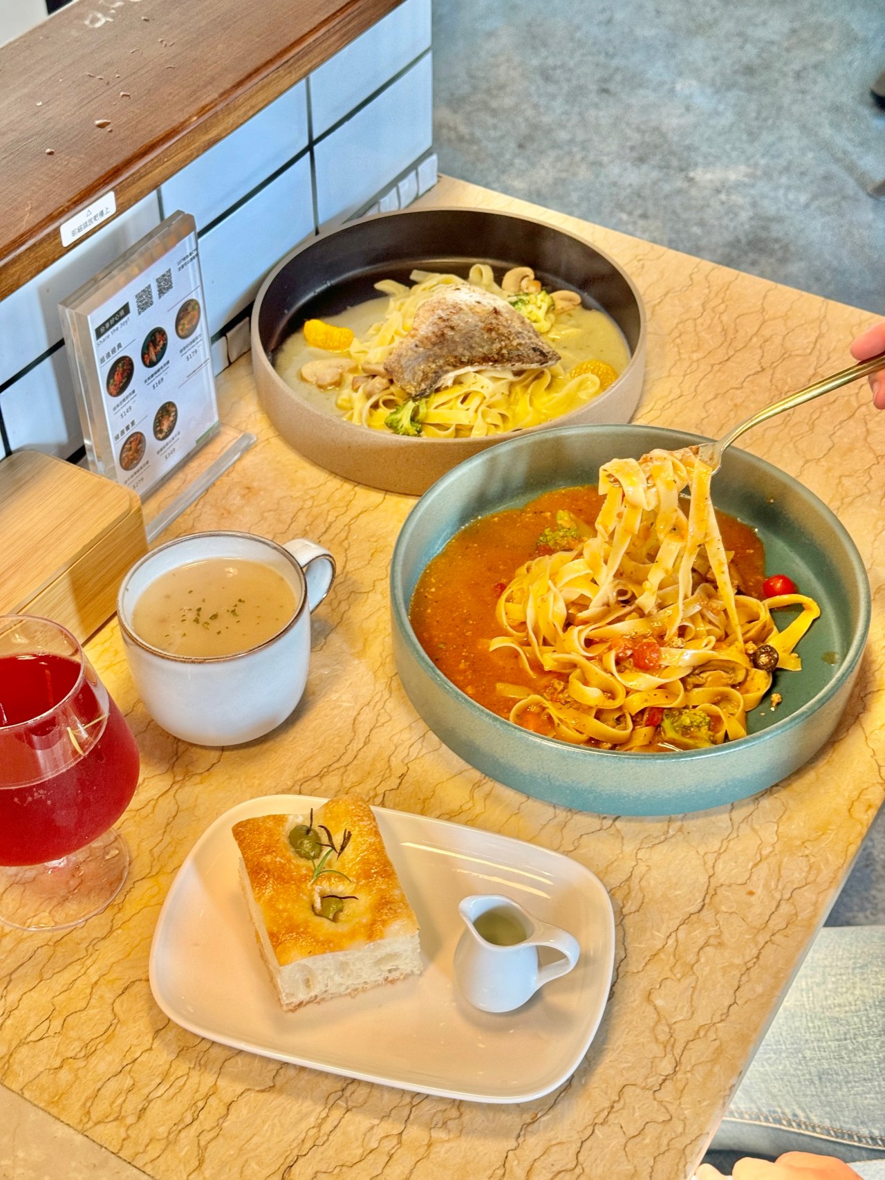 不敢相信！平價義大利麵也有高水準『107PASTA』149元起波隆那肉醬義大利麵 @高雄美食底對