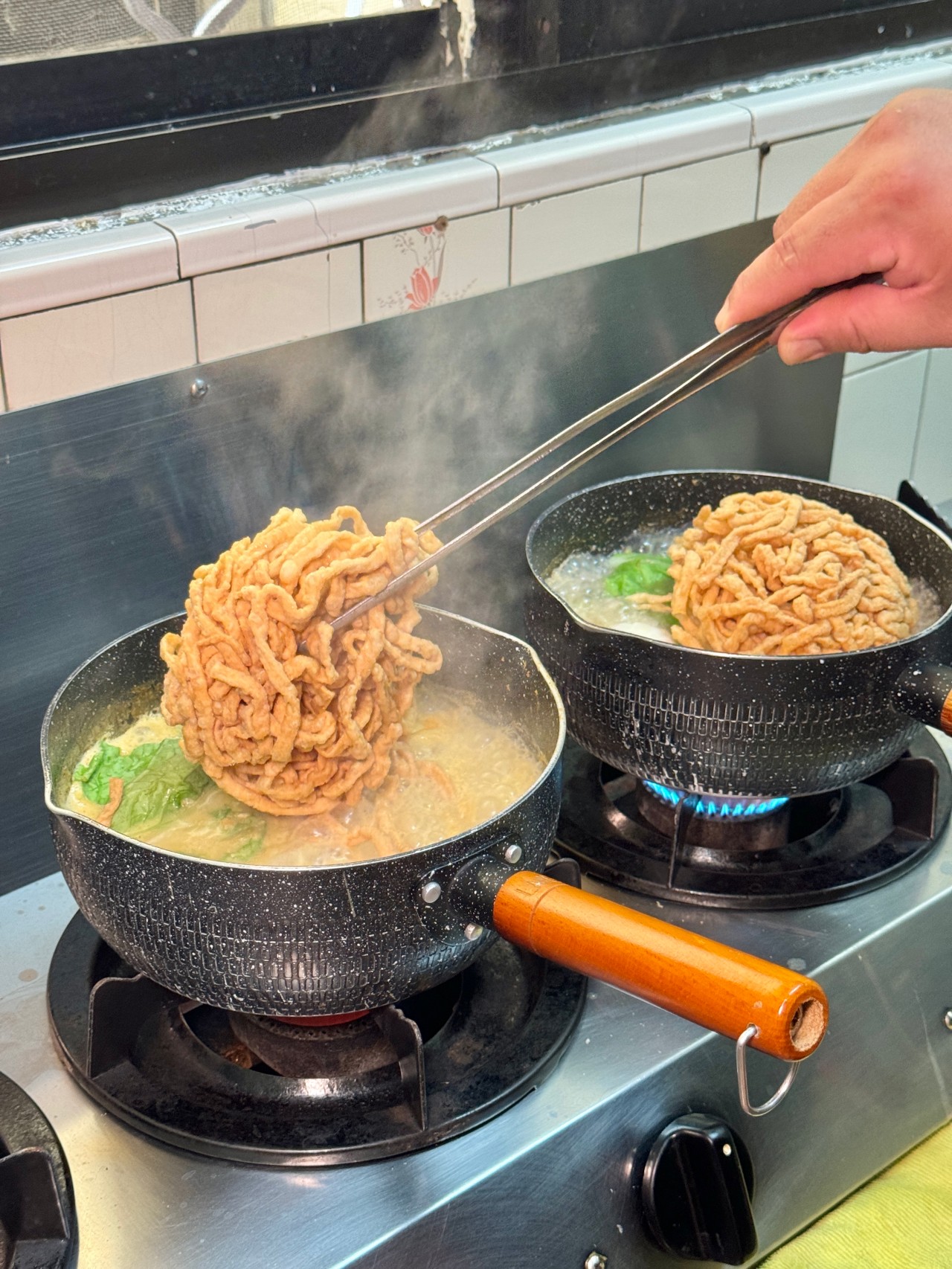 高雄必吃鍋燒意麵『謙稻sign in』老闆手炒叻沙湯頭超威～剝皮辣椒沒有雞鍋燒 @高雄美食底對