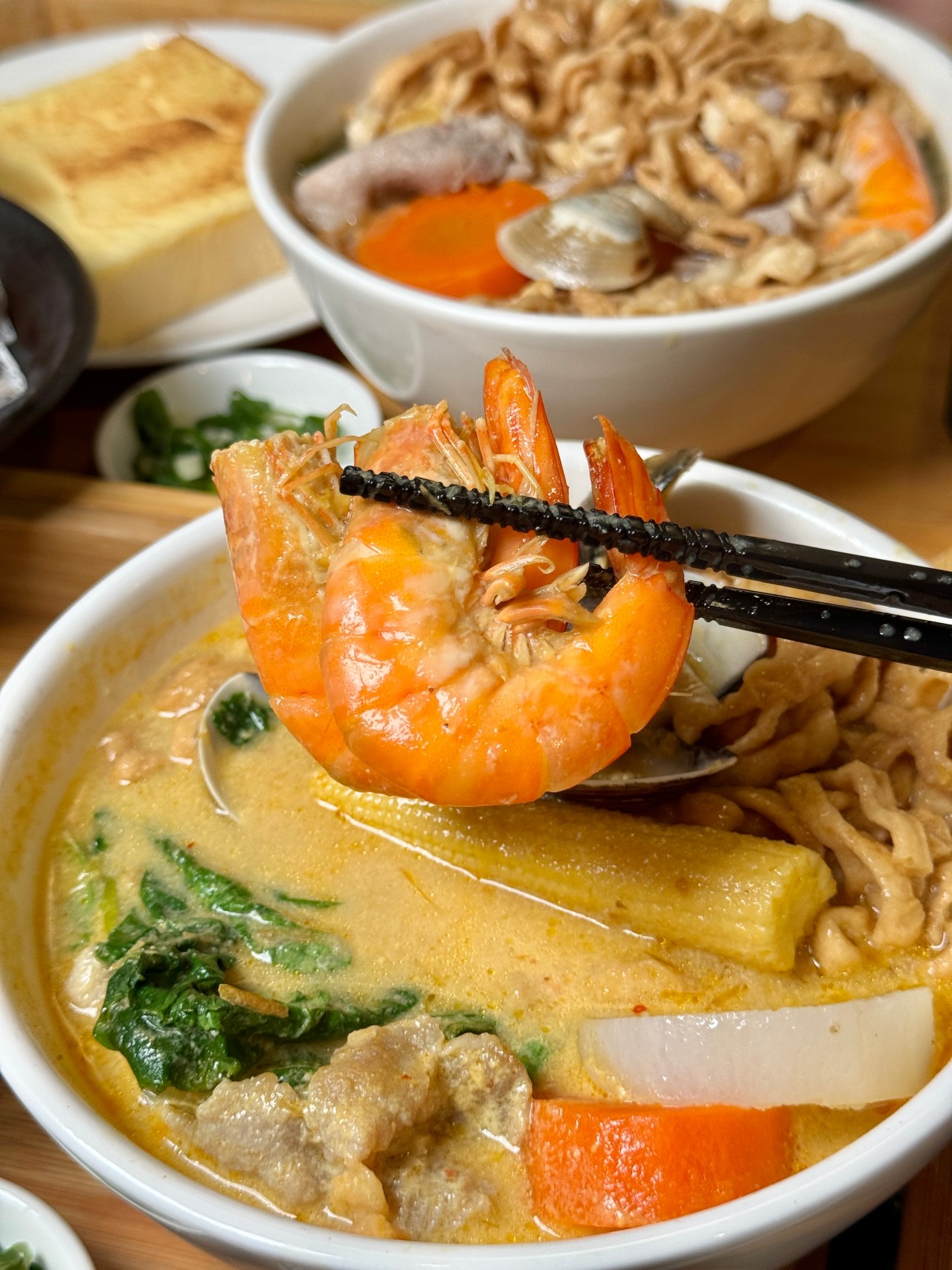 高雄必吃鍋燒意麵『謙稻sign in』老闆手炒叻沙湯頭超威～剝皮辣椒沒有雞鍋燒 @高雄美食底對