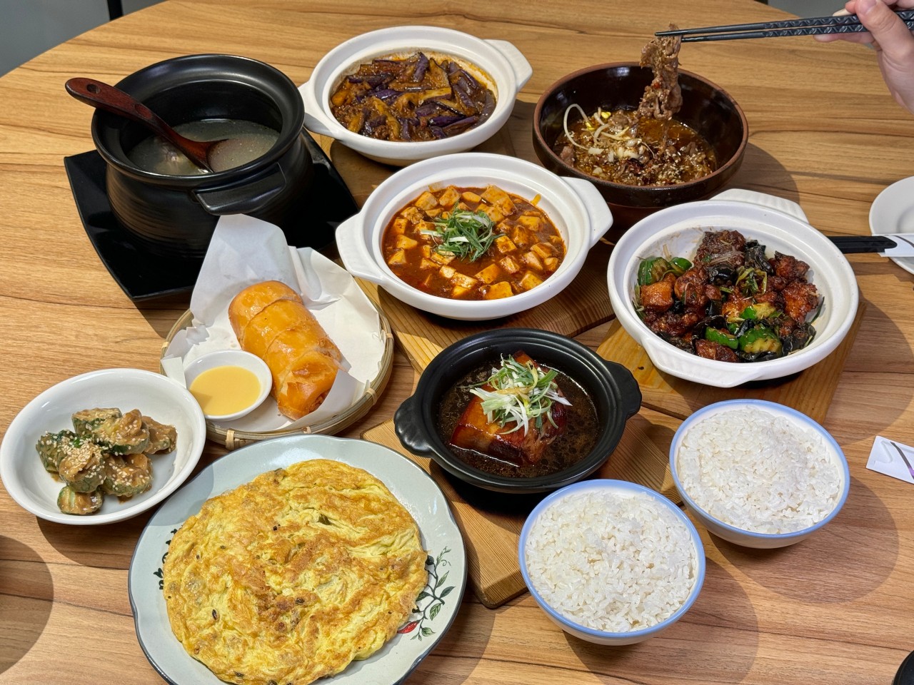 鳳山最愛川菜『來呷飯川食堂-鳳山店』人多人少都好點！生意超好必訂位 @高雄美食底對