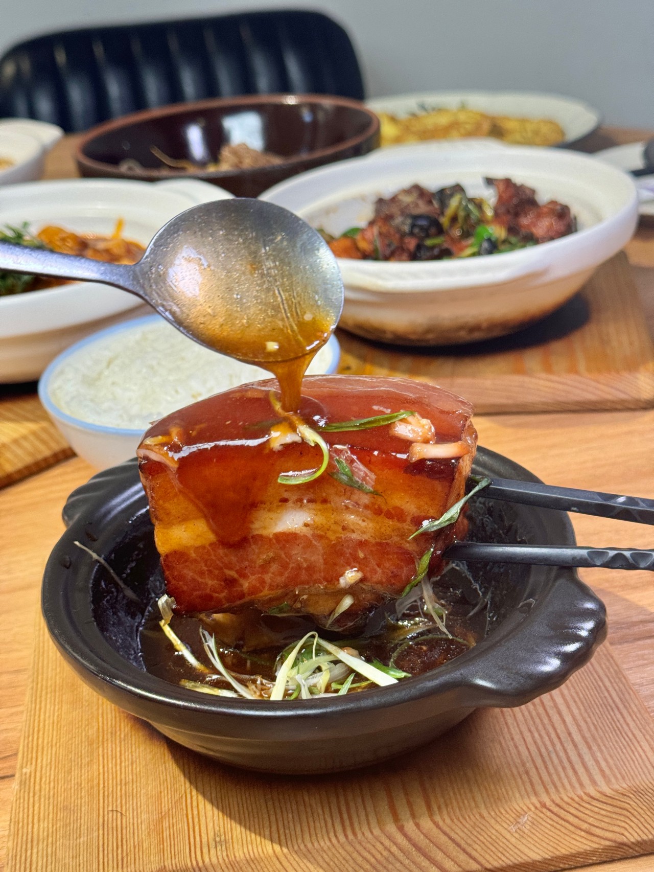 鳳山最愛川菜『來呷飯川食堂-鳳山店』人多人少都好點！生意超好必訂位 @高雄美食底對