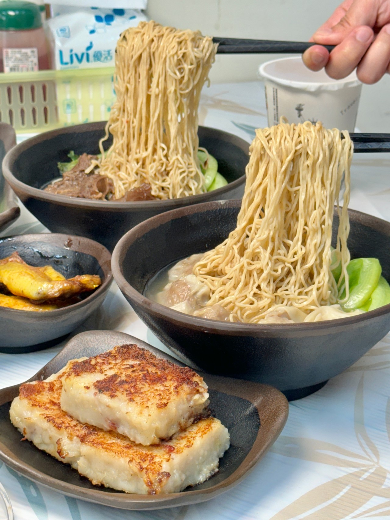 高雄道地港式雲吞麵『巧來香港雲吞麵』口味道地！絲襪奶茶也神好喝 @高雄美食底對