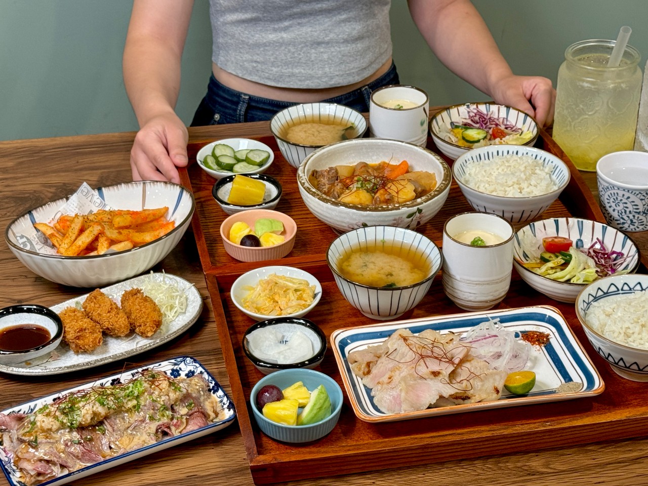 (有菜單)榮總附近很有溫度日式定食店『踱啊踱啊·創意手作定食』推薦蕃茄燉煮牛 松阪西京燒 @高雄美食底對