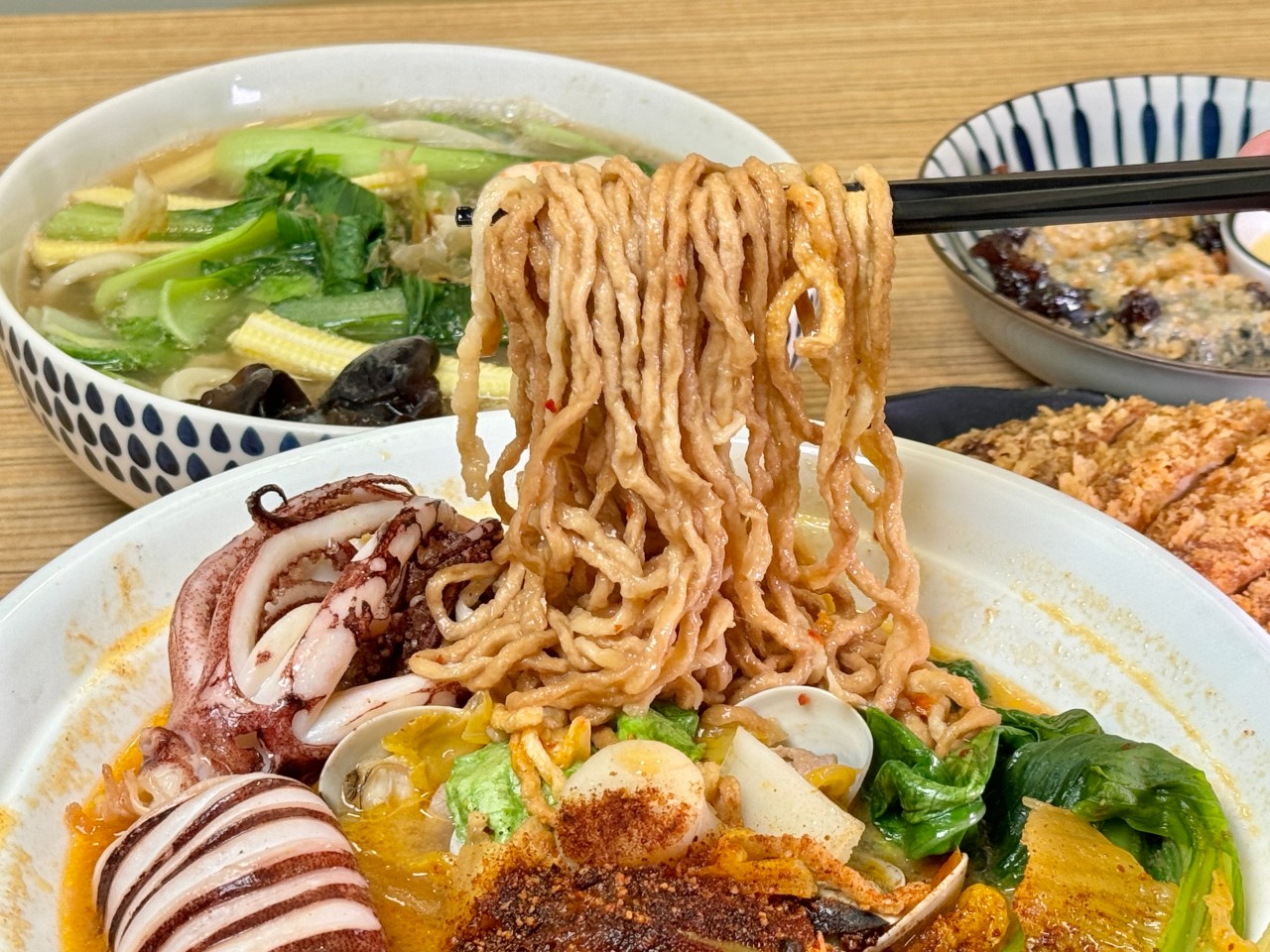 鳳山鍋燒意麵『伍郜齁賈』不便宜！但生意超好～海鮮配料無火鍋料 @高雄美食底對