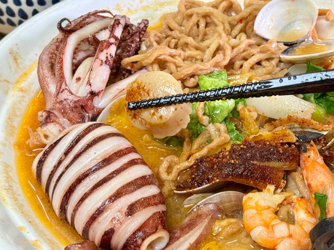 鳳山鍋燒意麵『伍郜齁賈』不便宜！但生意超好～海鮮配料無火鍋料 @高雄美食底對