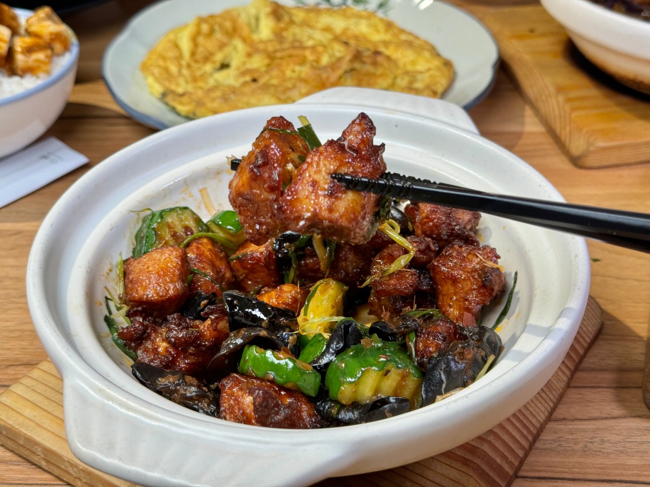 鳳山最愛川菜『來呷飯川食堂-鳳山店』人多人少都好點！生意超好必訂位 @高雄美食底對
