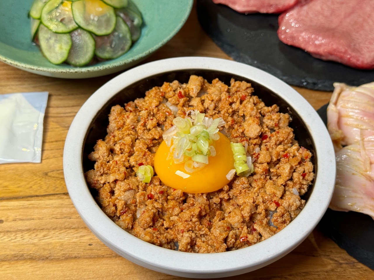 （有菜單）高雄新開幕『酒肉武林』中國風燒肉店！價格實在專人隨桌烤肉服務 @高雄美食底對