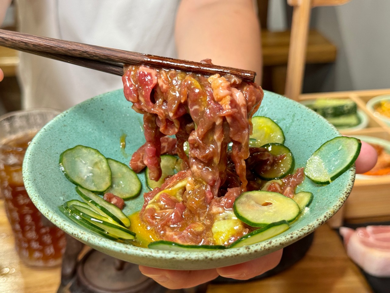 （有菜單）高雄新開幕『酒肉武林』中國風燒肉店！價格實在專人隨桌烤肉服務 @高雄美食底對