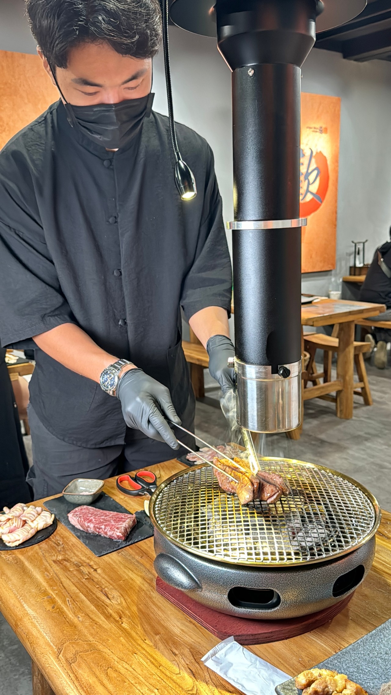 （有菜單）高雄新開幕『酒肉武林』中國風燒肉店！價格實在專人隨桌烤肉服務 @高雄美食底對