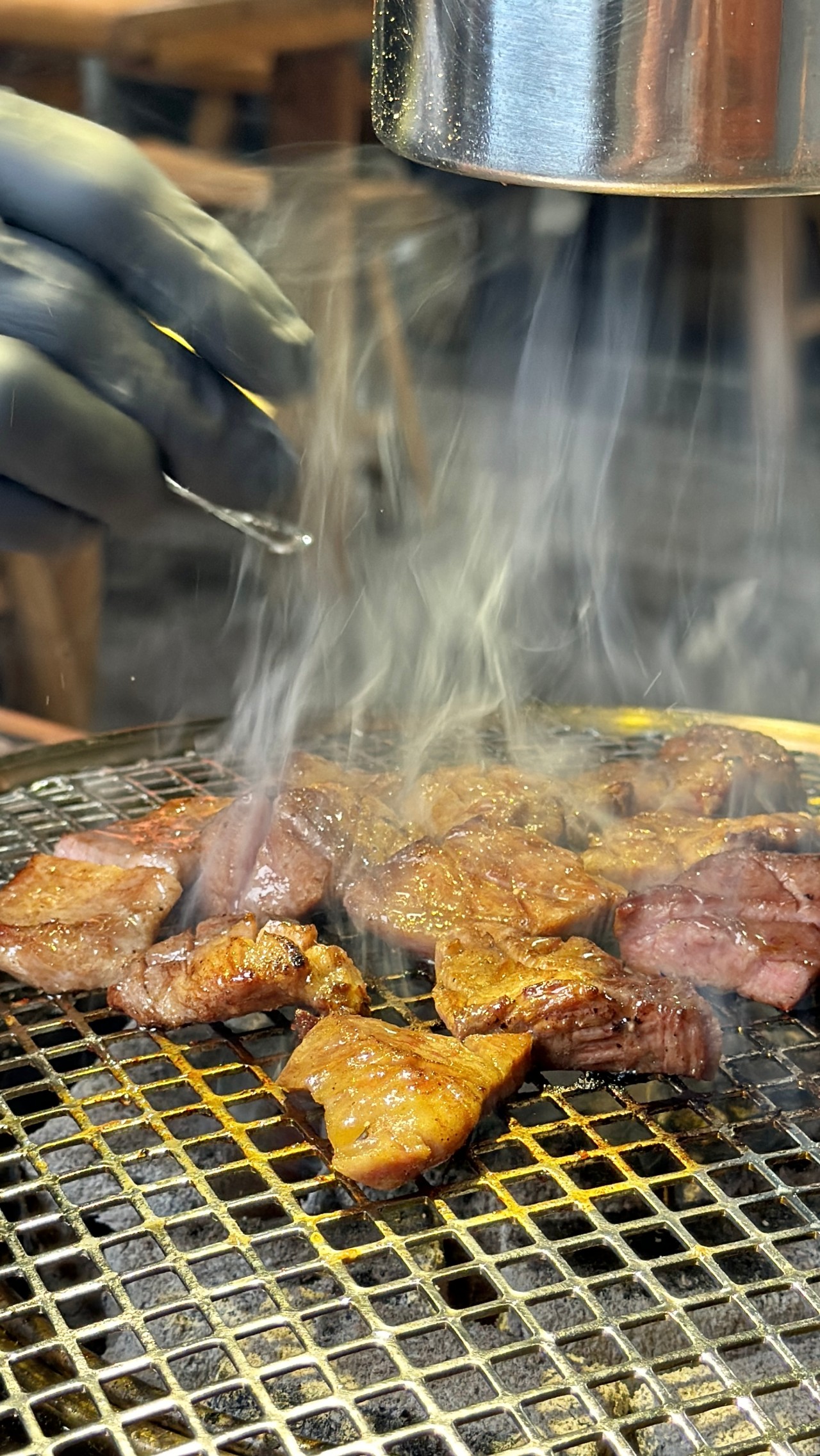（有菜單）高雄新開幕『酒肉武林』中國風燒肉店！價格實在專人隨桌烤肉服務 @高雄美食底對
