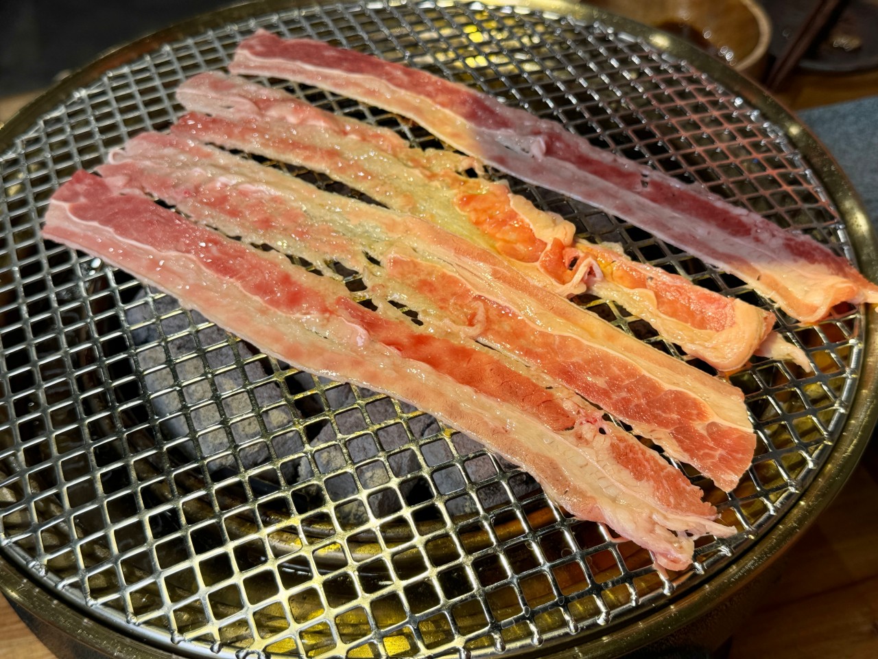 （有菜單）高雄新開幕『酒肉武林』中國風燒肉店！價格實在專人隨桌烤肉服務 @高雄美食底對