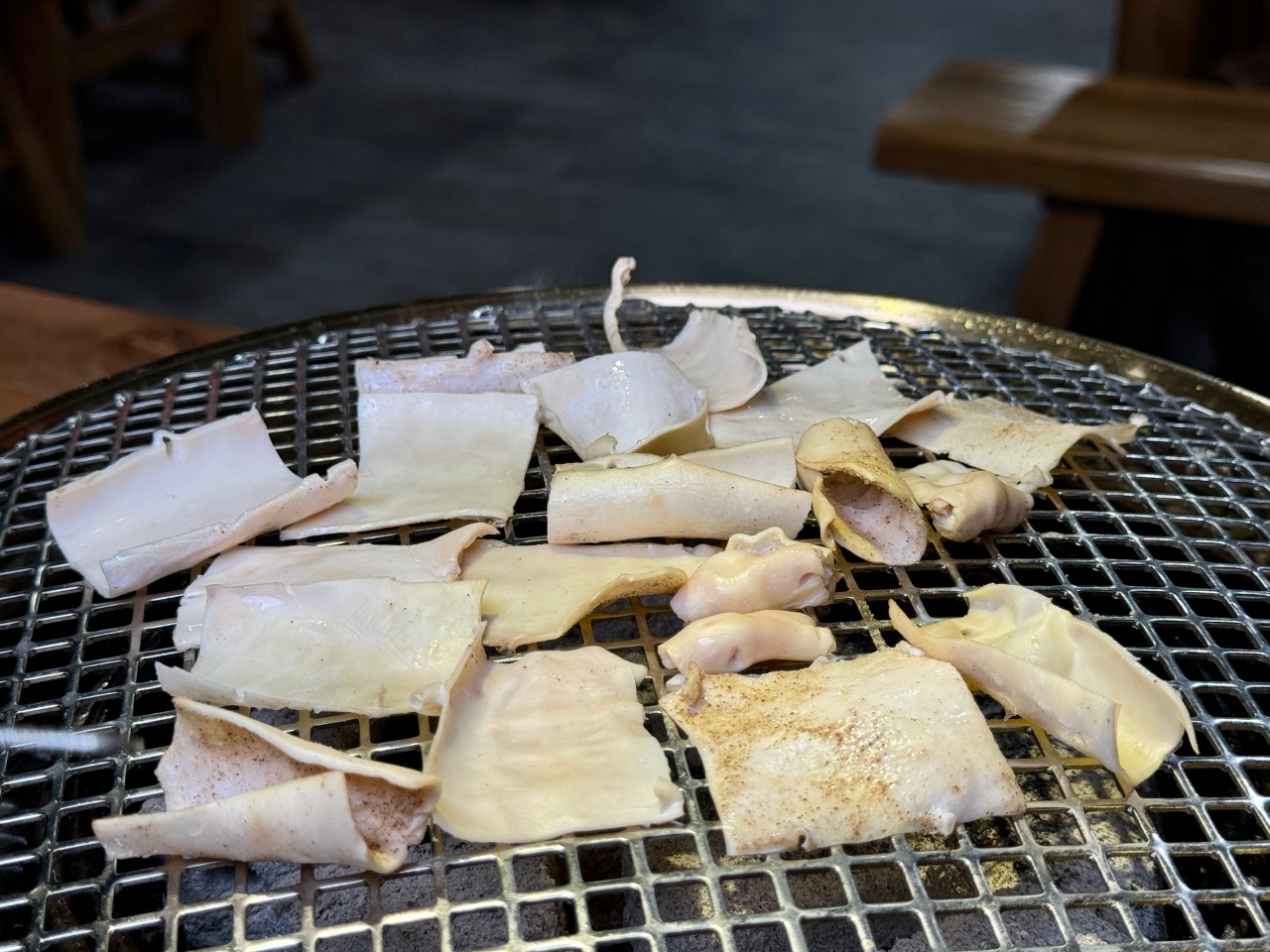 （有菜單）高雄新開幕『酒肉武林』中國風燒肉店！價格實在專人隨桌烤肉服務 @高雄美食底對