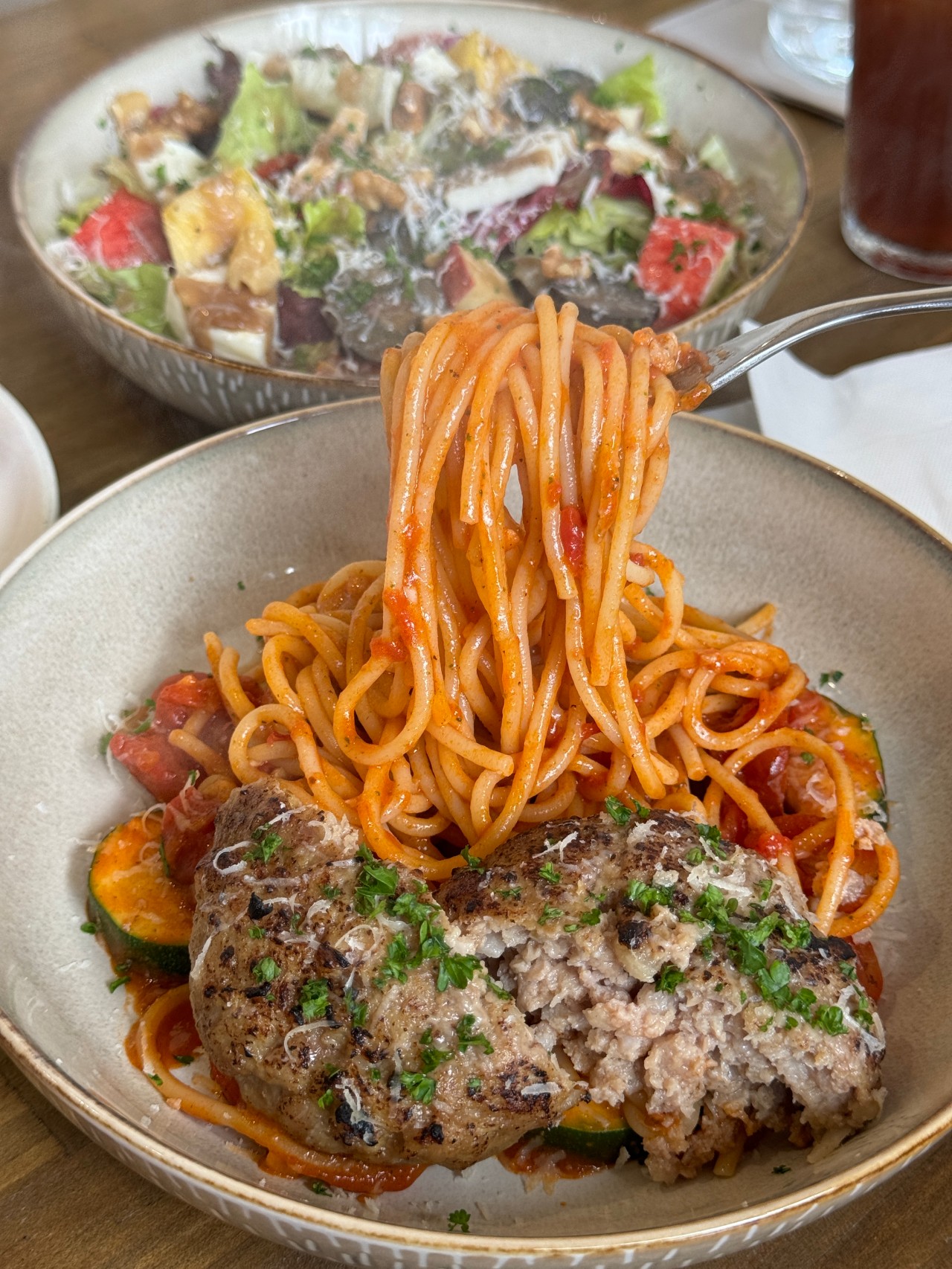 高雄必吃早午餐「FUTALI &#038; brunch 」手打漢堡排番茄義大利麵 @高雄美食底對
