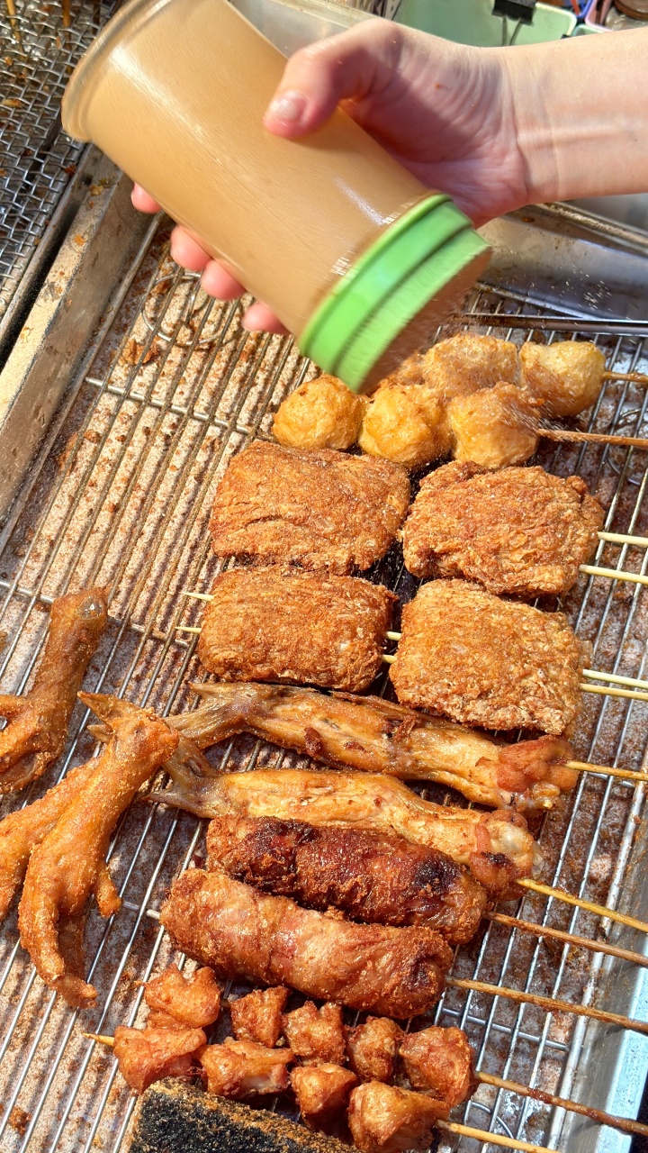 楠梓大社最狂的夜市豆乳雞『黎品豆乳雞』生意炸好！必買一整袋 @高雄美食底對