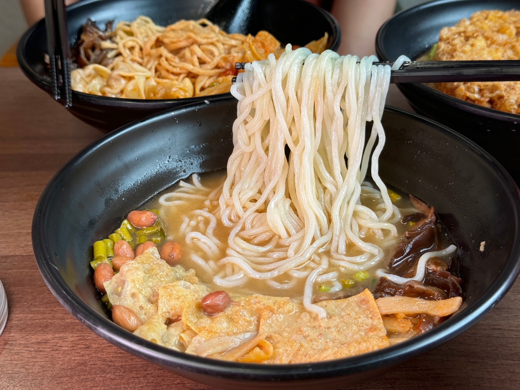 高雄炸蛋螺螄粉超吸睛！『饗螺螺螄粉-五甲南正店』『饗螺螺螄粉-楠梓德民店』麻辣螺獅湯頭超級香必吃 @高雄美食底對