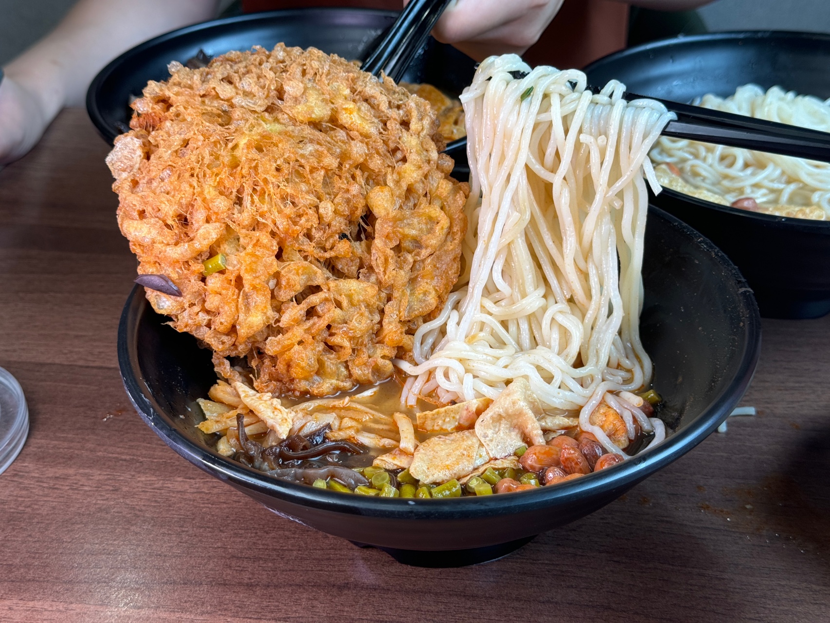 高雄炸蛋螺螄粉超吸睛！『饗螺螺螄粉-五甲南正店』『饗螺螺螄粉-楠梓德民店』麻辣螺獅湯頭超級香必吃 @高雄美食底對