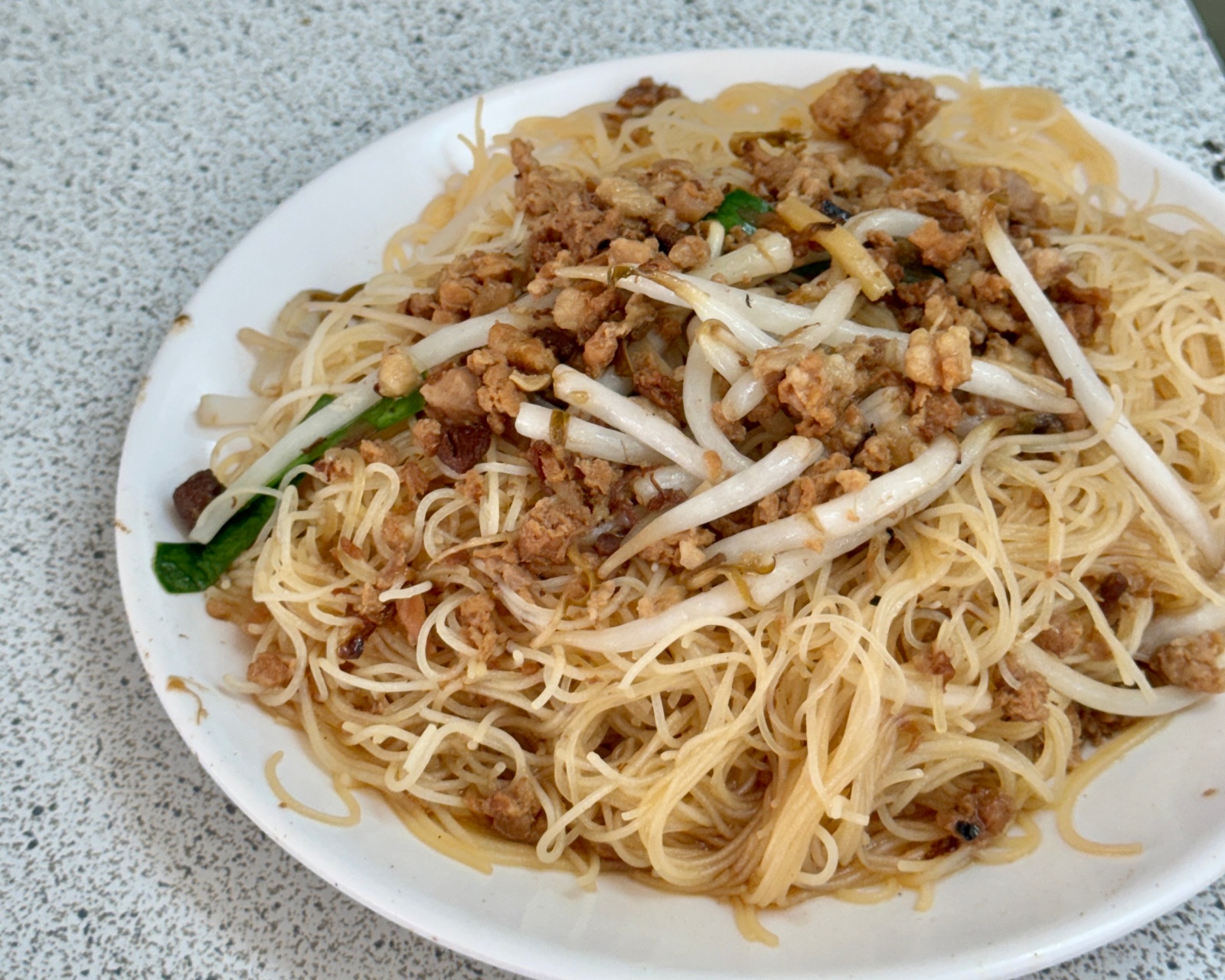 新興區美食『55年老店豬血湯』高雄最好吃的瘦肉肉燥飯，炒米粉、豬血湯也超讚 @高雄美食底對