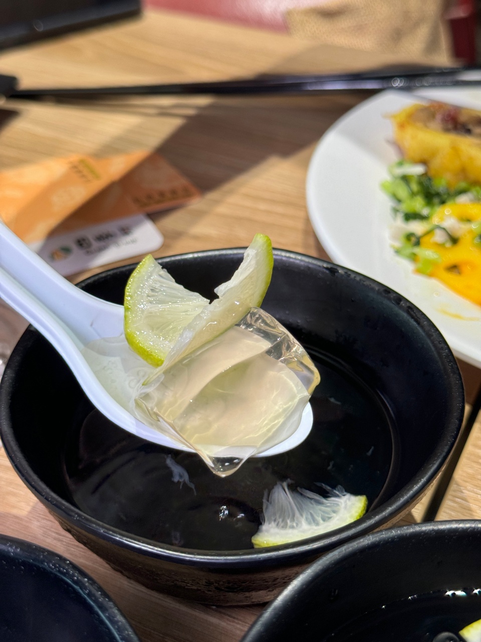 新開幕超爆棚蔬食自助餐『四季村四季村自助餐廚坊 鳳山店』氣派舒適用餐空間，大東文化藝術中心周邊美食推薦 @高雄美食底對