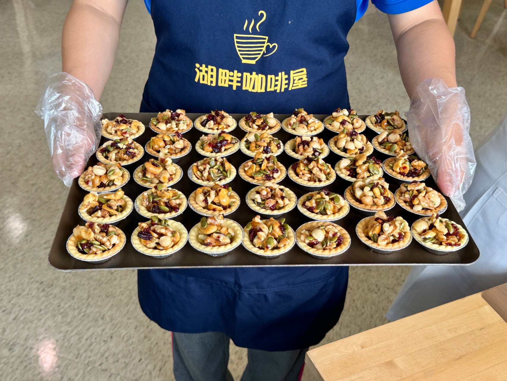 高雄長庚醫院 湖畔咖啡屋 庇護工場，滿心2024月餅禮盒推薦 @高雄美食底對