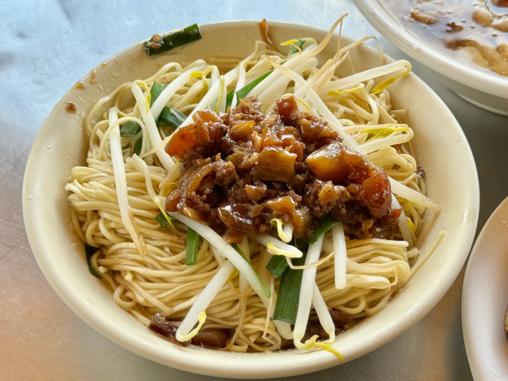 前鎮草衙『無名肉羹麵』 科學麵羹超好吃！天氣再熱一樣人潮滿滿 @高雄美食底對