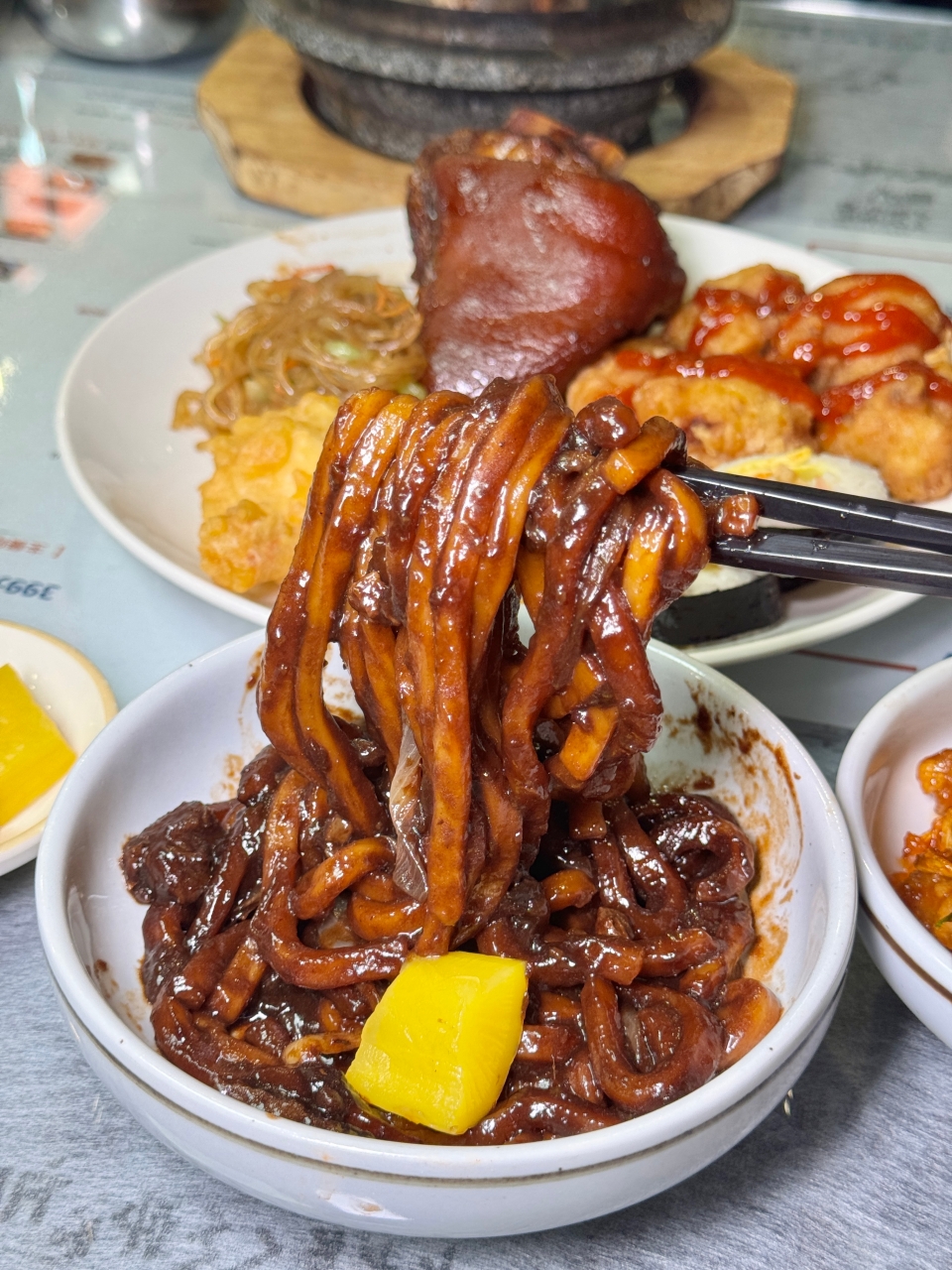 高雄399不用服務費韓式料理吃到飽『情-韓式餐廳 정식당』福華飯店3樓隱藏版美食 高雄吃到飽 @高雄美食底對