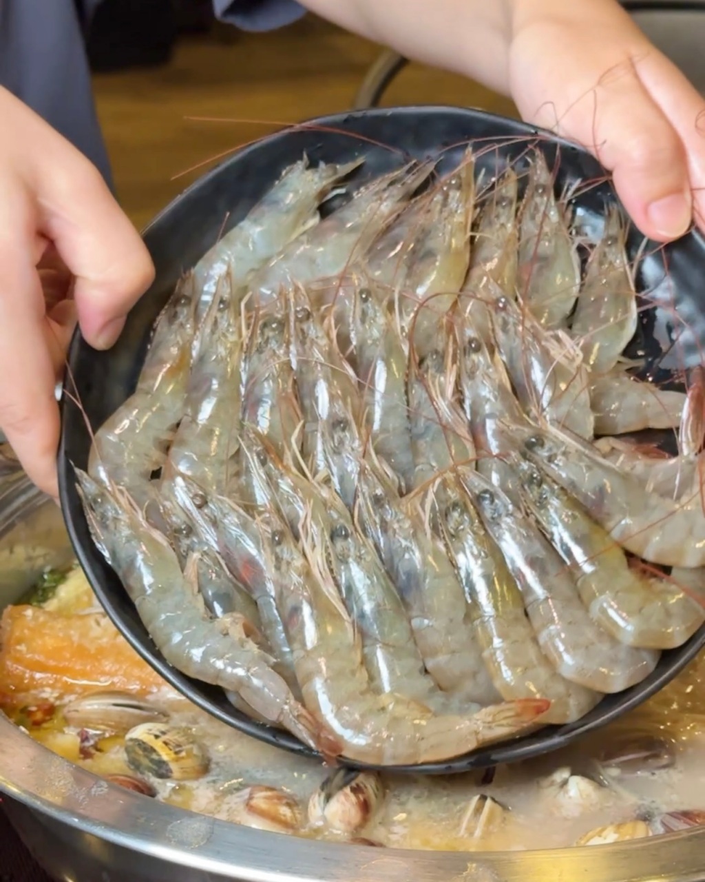 (有吃到飽菜單)高雄酸菜魚火鍋吃到飽『聞雞起爐』黑毛和牛、海鮮、啤酒通通吃到飽,單點等級的烏鱧魚直接吃到飽~ @高雄美食底對 (有吃到飽菜單)高雄酸菜魚火鍋吃到飽『聞雞起爐』黑毛和牛、海鮮、啤酒通通吃到飽,單點等級的烏鱧魚直接吃到飽~ @高雄美食底對