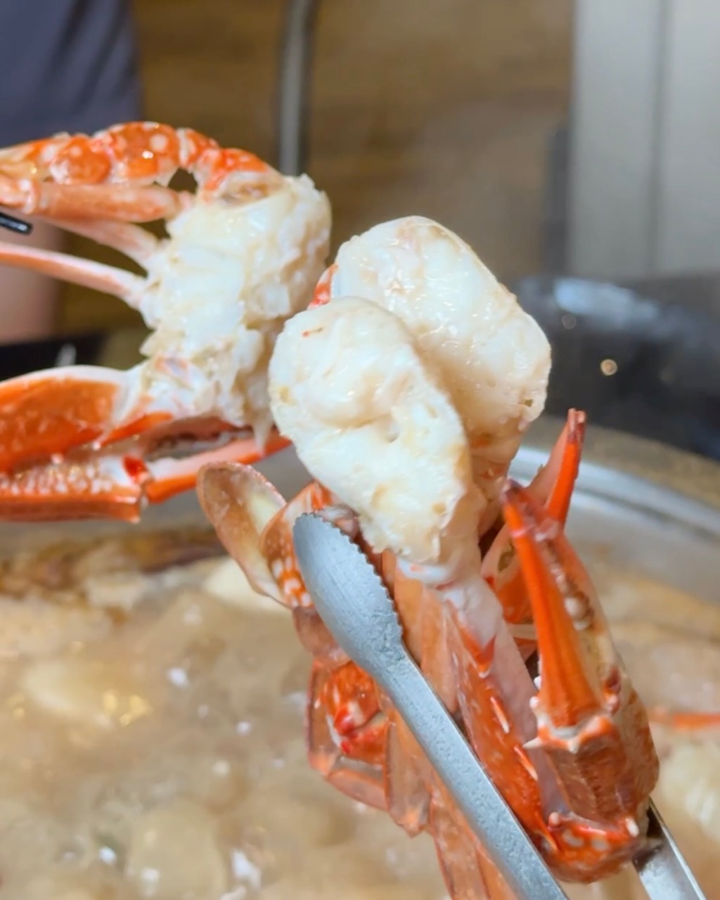 （有吃到飽菜單）高雄酸菜魚火鍋吃到飽『聞雞起爐』黑毛和牛、海鮮、啤酒通通吃到飽，單點等級的烏鱧魚直接吃到飽～ @高雄美食底對