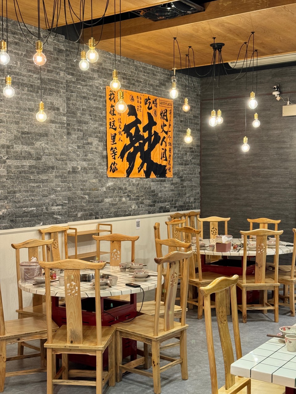 （附菜單）高雄最新開幕『麻辣M婆湯』主打內臟類道地重慶麻辣火鍋，營業到凌晨2點宵夜火鍋 @高雄美食底對