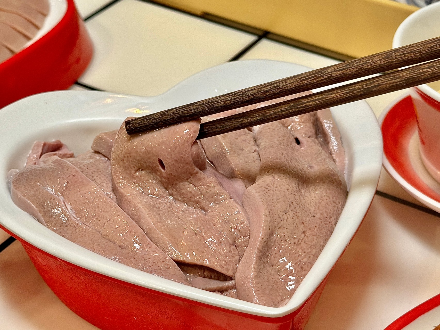 （附菜單）高雄最新開幕『麻辣M婆湯』主打內臟類道地重慶麻辣火鍋，營業到凌晨2點宵夜火鍋 @高雄美食底對